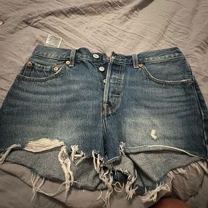 levi shorts